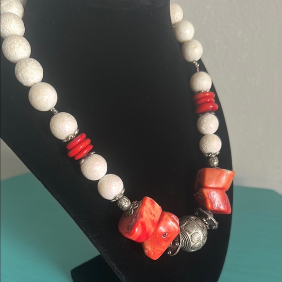 Vintage Chunky Raw Red Coral, White Coral and Tibetan Silver Bead Boho Necklace - Picture 2 of 6